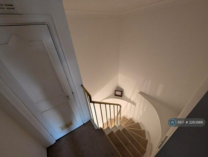 1 Bedroom Flat To Rent In Lynedoch Street, Glasgow, G3