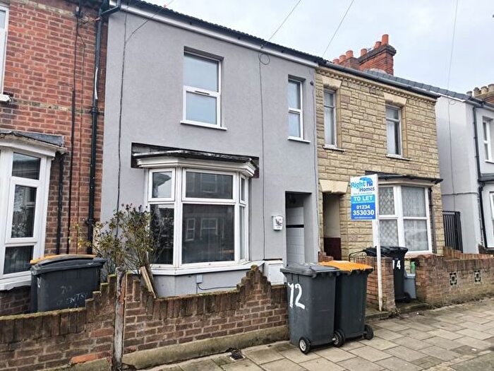 3 Bedroom Terraced House To Rent In Coventry Road, Bedford, MK40