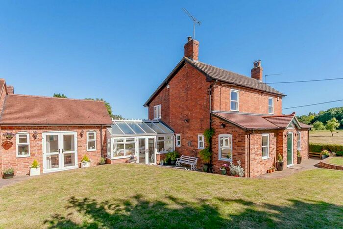 4 Bedroom Detached House For Sale In Minsterworth, Gloucestershire, GL2