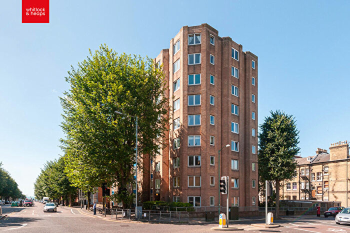 2 Bedroom Apartment For Sale In The Drive, Hove, BN3