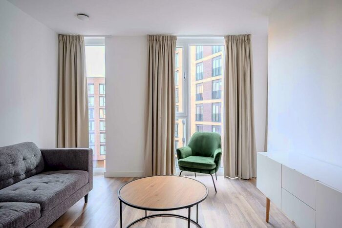 1 Bedroom Flat To Rent In Apartment - The Wullcomb, Highcross Street, , Furnished, LE1