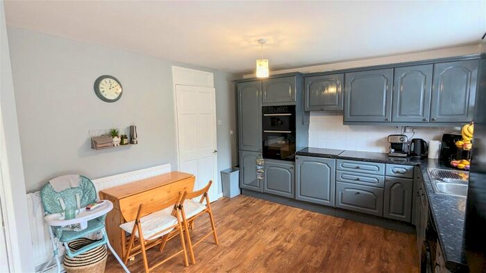 4 Bedroom End Of Terrace House For Sale In Hartland, Skelmersdale, WN8