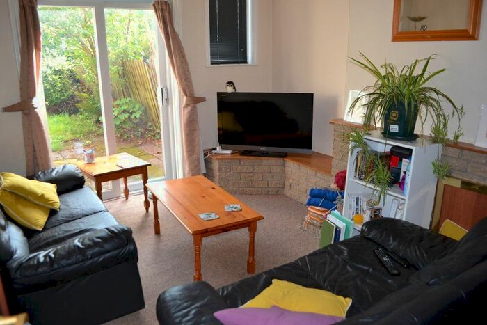 4 Bedroom Property To Rent In Rookery Road, Selly Oak, Birmingham, B29