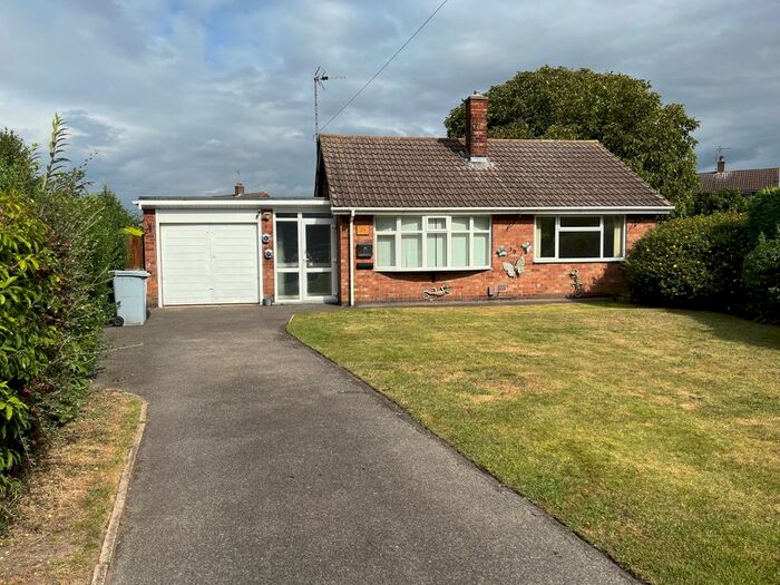 2 Bedroom Bungalow To Rent In Keats Road, Balderton, Newark, NG24