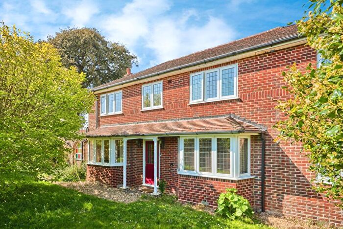 4 Bedroom Detached House For Sale In Summers Lane, Totland Bay, Isle Of Wight, PO39