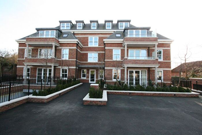 3 Bedroom Flat To Rent In Eastbury Avenue, Northwood, HA6