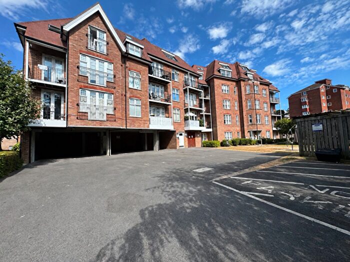 2 Bedroom Flat To Rent In Knyveton Road, Bournemouth, BH1