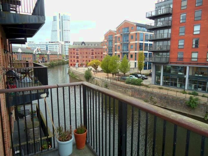 2 Bedroom Flat To Rent In Water Lane, Leeds, LS11