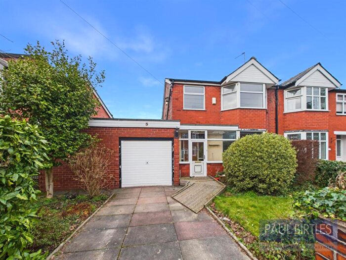 3 Bedroom Semi-Detached House For Sale In Beechwood Avenue, Flixton, Trafford, M41