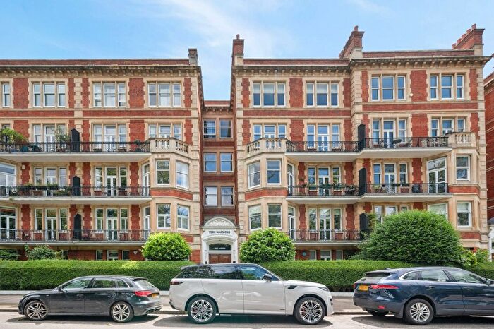 2 Bedroom Property To Rent In Prince Of Wales Drive, Battersea, SW11