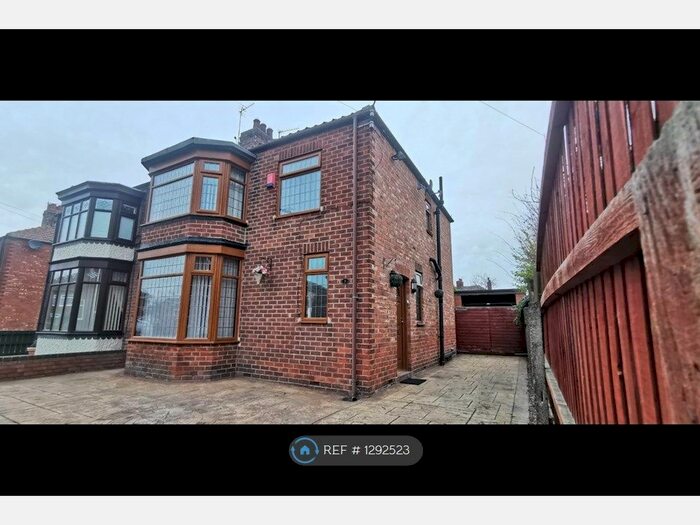 3 Bedroom Semi-Detached House To Rent In Farnborough Avenue, Middlesbrough TS5