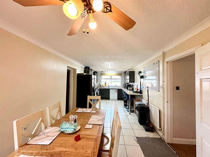 6 Bedroom Detached Bungalow For Sale In Euximoor Drove, Christchurch, Wisbech, PE14