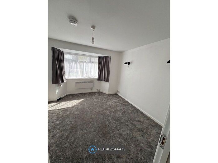 2 Bedroom Maisonette To Rent In Brownfield Road, Birmingham, B34