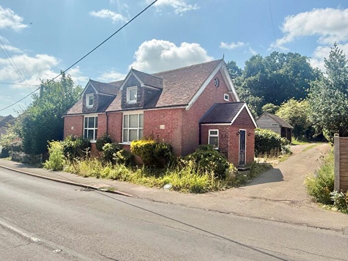 1 Bedroom Property For Sale In Main Street, Peasmarsh, Rye, TN31