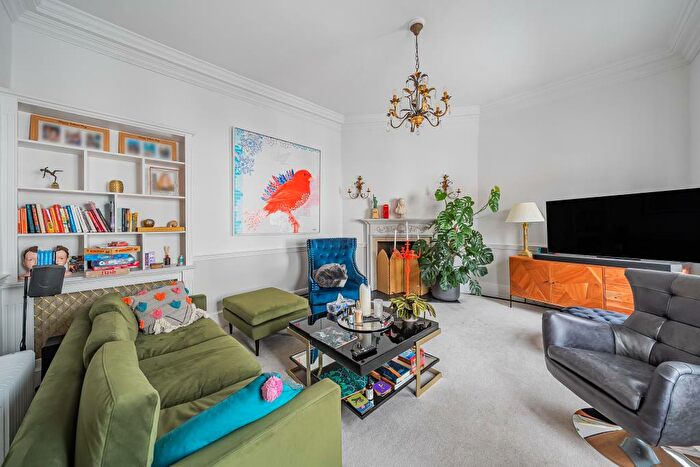 3 Bedroom Apartment To Rent In Hart Street, Henley On Thames, RG9