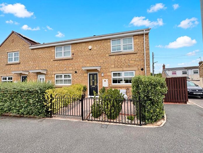 3 Bedroom End Of Terrace House For Sale In Jubilee Street, Toronto, Bishop Auckland, DL14