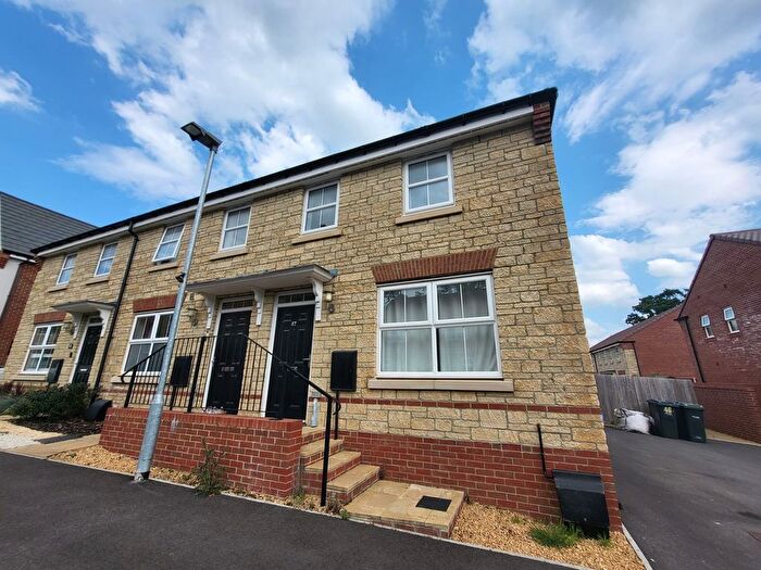 3 Bedroom End Of Terrace House To Rent In Witts Grove, Chippenham, SN15