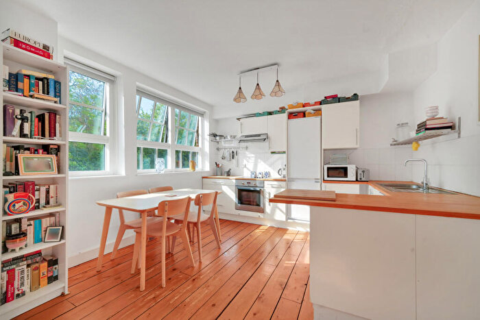 1 Bedroom Apartment For Sale In Wilmot Street, London, E2