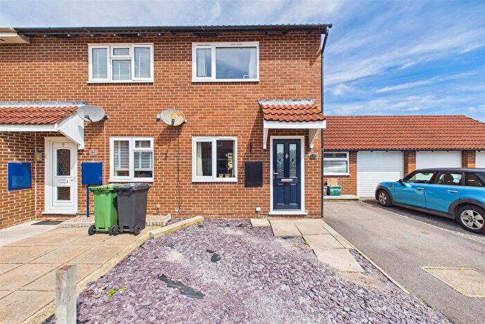 2 Bedroom End Of Terrace House For Sale In Popular Location On The Outskirts Of Clevedon, BS21