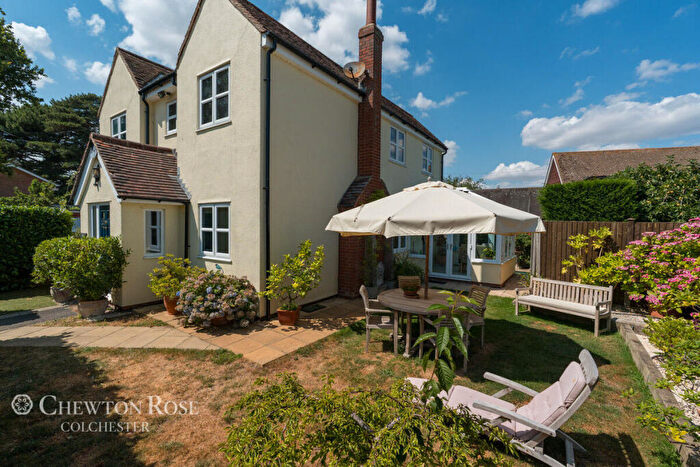 2 Bedroom Cottage For Sale In Hollingtons Grove, Birch, Colchester, CO2