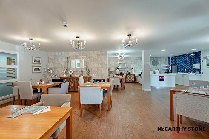 1 Bedroom Apartment For Sale In Lambrook Court, Gloucester Road, Larkhall, Bath, BA1