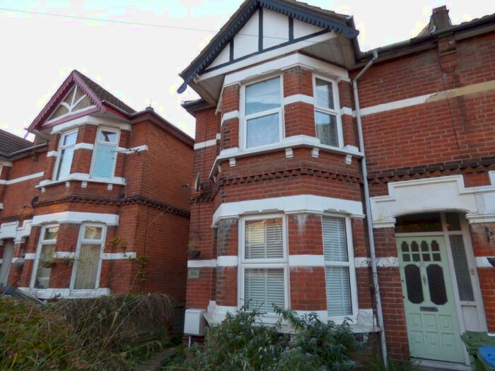 2 Bedroom Maisonette To Rent In Bitterne Park, SO18