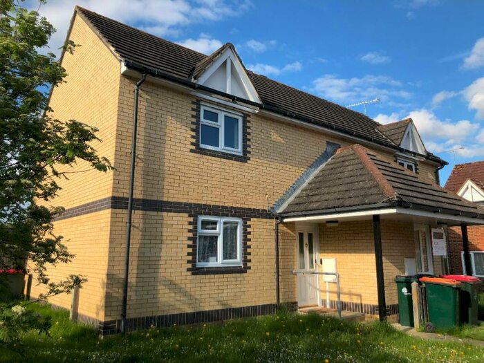 2 Bedroom Maisonette To Rent In Maidenbower, Crawley, RH10