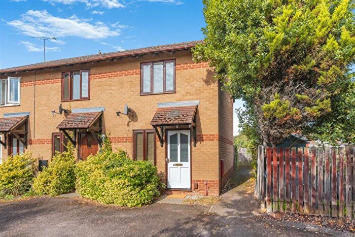 1 Bedroom End Of Terrace House For Sale In Earlstoke Close, Banbury, OX16