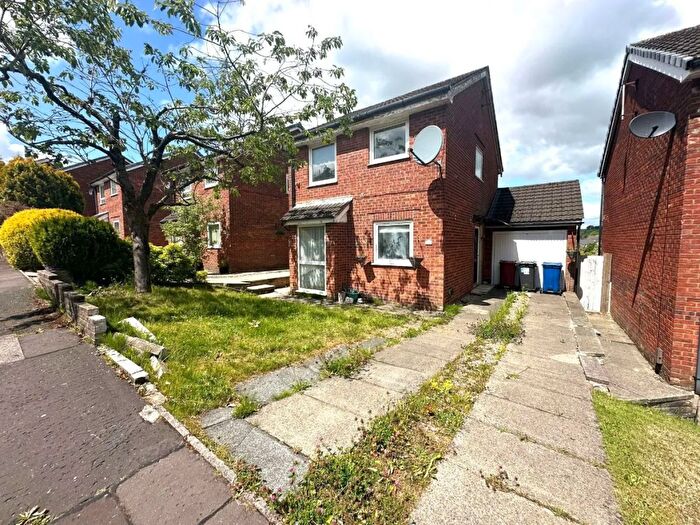 3 Bedroom Detached House For Sale In Harrier Drive, Blackburn, Lancashire, BB1