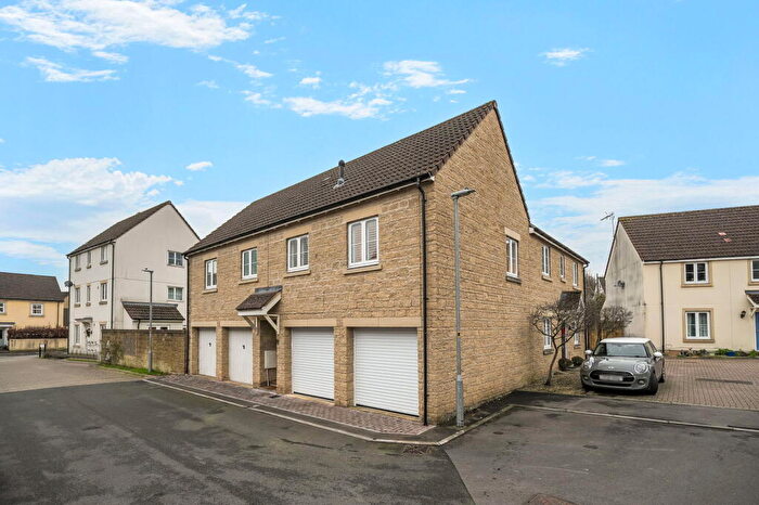 2 Bedroom Coach House For Sale In Privet Way, Corsham, SN13