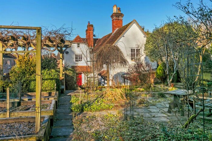 5 Bedroom Detached House For Sale In Winton Hill, Stockbridge, SO20