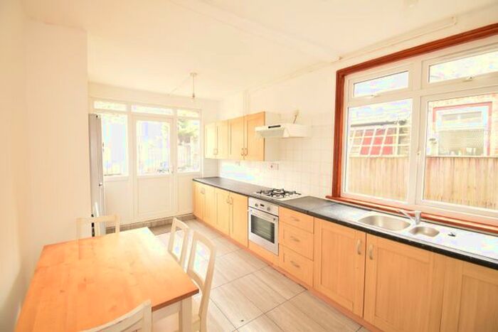 4 Bedroom Terraced House To Rent In Kellino Street, London, SW17