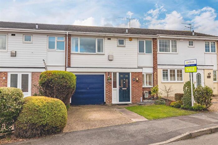 3 Bedroom House For Sale In Burnham Close, Windsor, SL4
