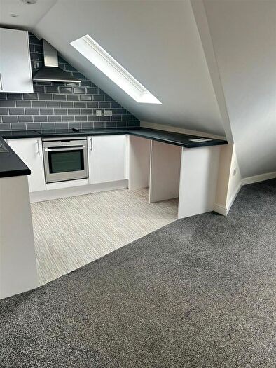 1 Bedroom Flat To Rent In Abbotsbury Road, Weymouth, DT4