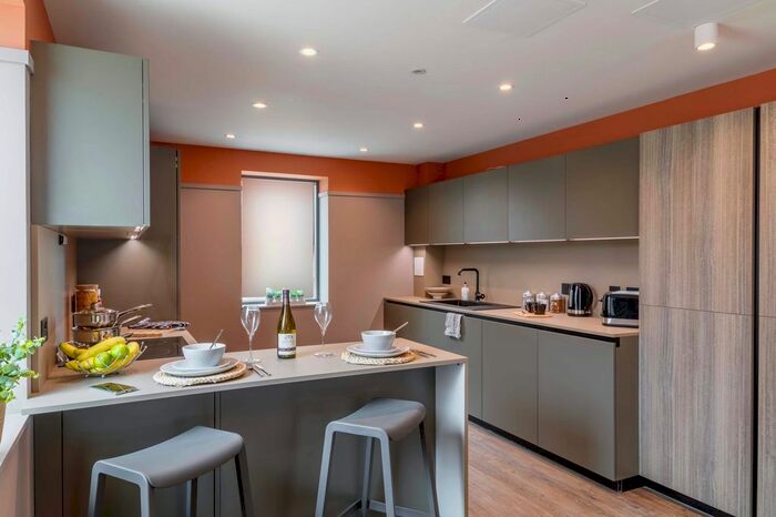 1 Bedroom Flat To Rent In Harvest Road, Englefield Green, Egham, Surrey, TW20