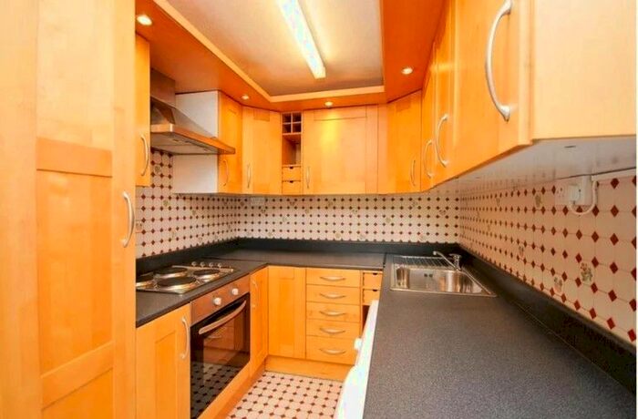 2 Bedroom Flat To Rent In Fairbank, Taymount Rise, London, SE23