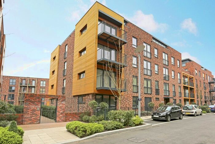 2 Bedroom Flat To Rent In Howard Road, Stanmore, HA7