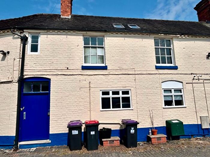 2 Bedroom Flat To Rent In St. Mary's Street, Newport, TF10
