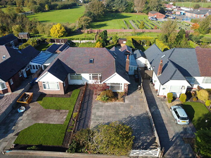 3 Bedroom Semi-Detached Bungalow For Sale In Jacksmere Lane, Ormskirk, L40