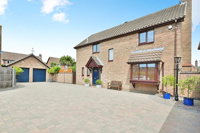 4 Bedroom Detached House For Sale In Priors Gate, Peterborough, PE4