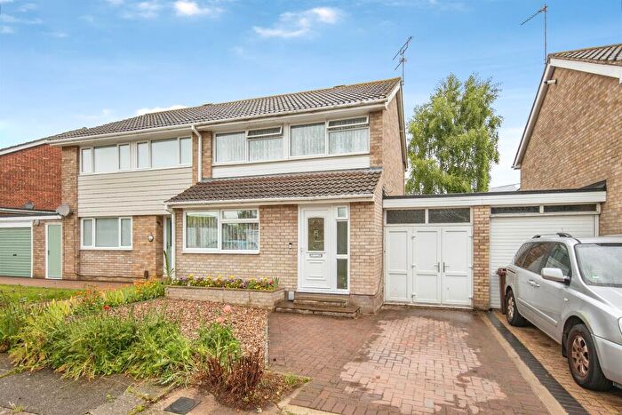 3 Bedroom Semi Detached House For Sale In Chalfont Road, Colchester, CO4
