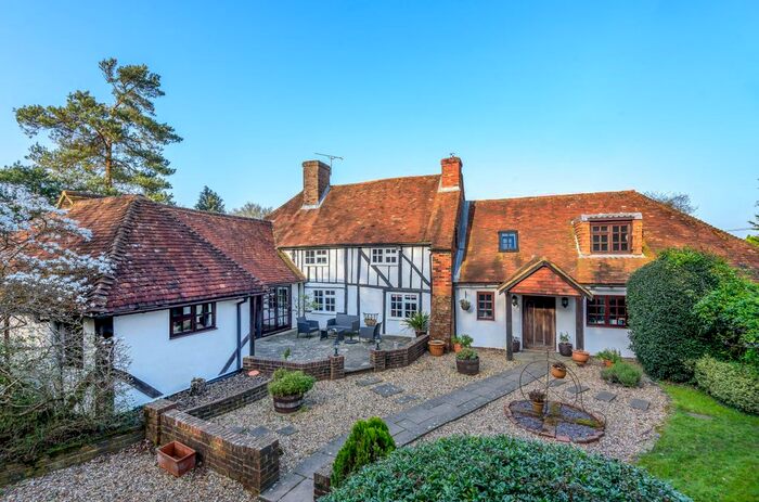 5 Bedroom Farmhouse For Sale In Scragged Oak Road, Detling, Maidstone, ME14