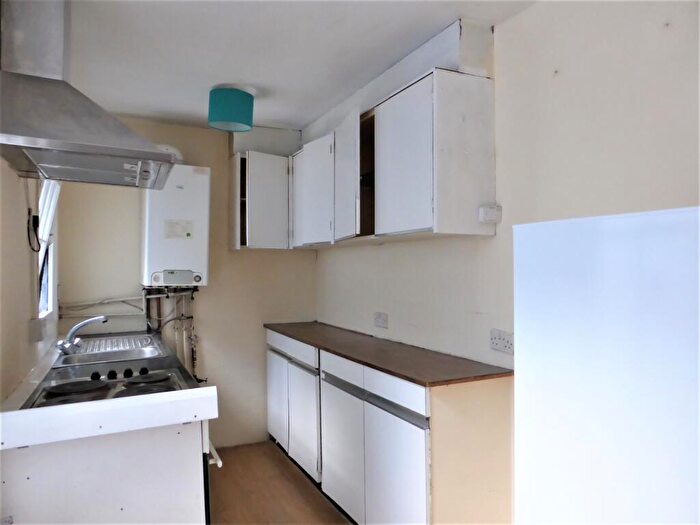 1 Bedroom Flat To Rent In Madeira Place, Brighton -, RL00