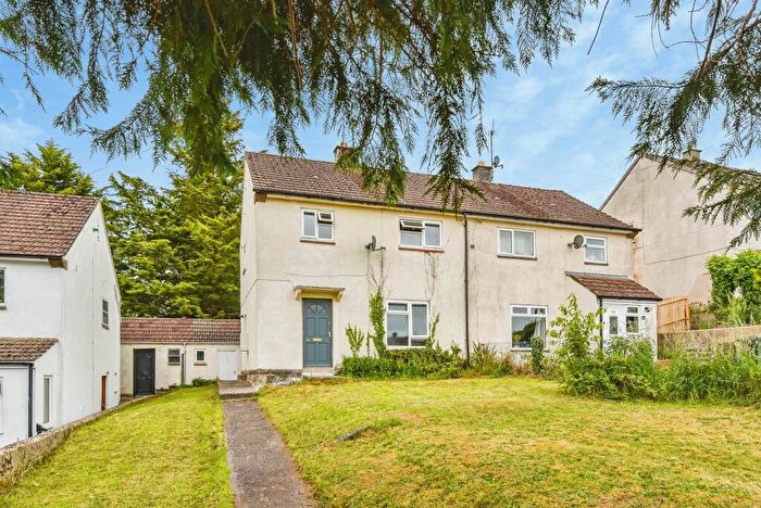 3 Bedroom Semi Detached House For Sale In Hill Rise, Chippenham, SN15
