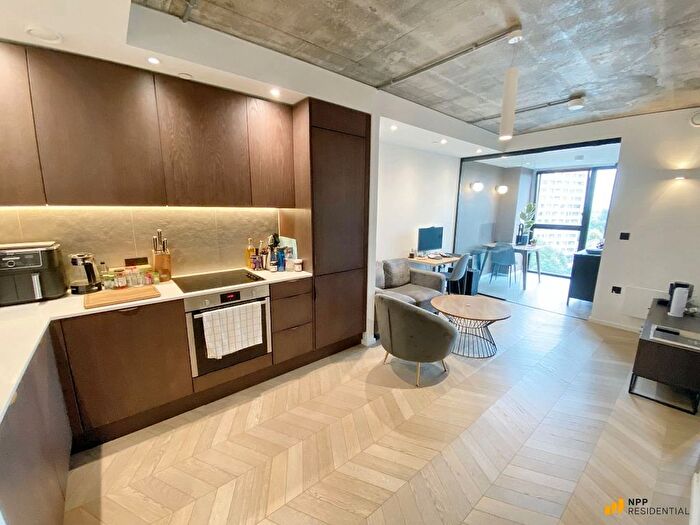 1 Bedroom Flat For Sale In St Georges Gardens, Castlefield, M15