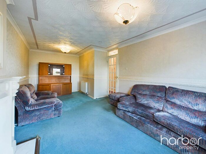 2 Bedroom Detached Bungalow For Sale In Thornyburn Drive, Baillieston, Glasgow, City Of Glasgow, G69