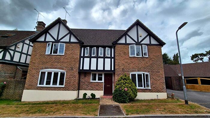 4 Bedroom House To Rent In Yeovil, BA21