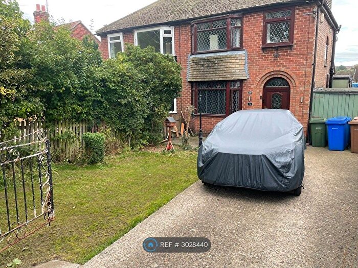 4 Bedroom Semi-Detached House To Rent In Easton Road, Bridlington, YO16