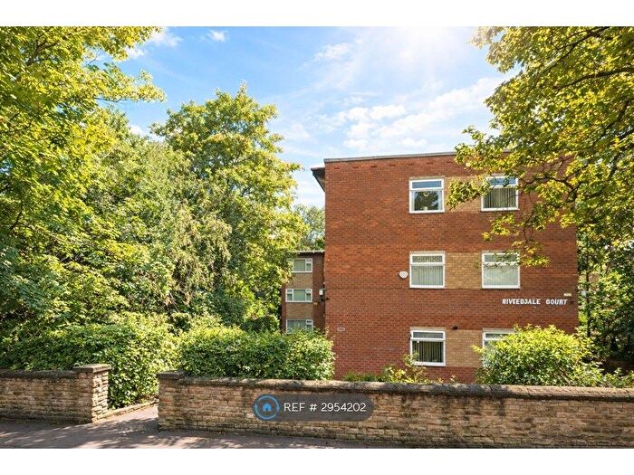 2 Bedroom Flat To Rent In Riversdale Court, Manchester, M25