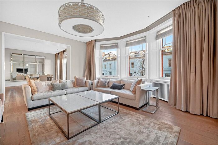 4 Bedroom Flat For Sale In Wynnstay Gardens, Kensington, London, W8